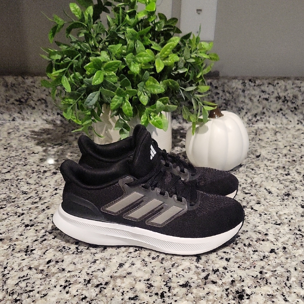 Adidas  Boys' Black and Gray Running Shoes